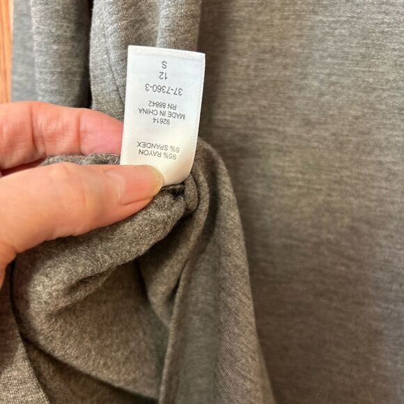 Roaman’s size 12 NWT gray sweatshirt grommet embellished long sleeve - Picture 7 of 7